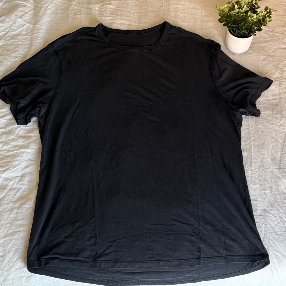 lululemon athletica Black Short Sleeve Tee